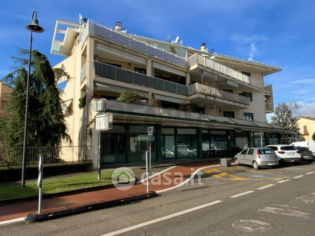 Ufficio in commerciale in Via Roma 73