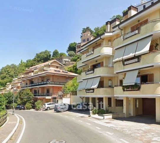 Box/posto auto in residenziale in Via Roma