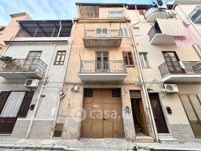 Appartamento in residenziale in Via L. W. Beethoven 35