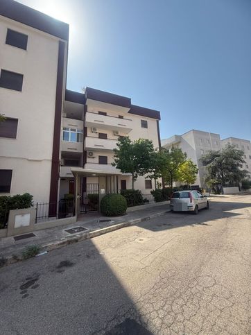Appartamento in residenziale in Via Marco Pacuvio