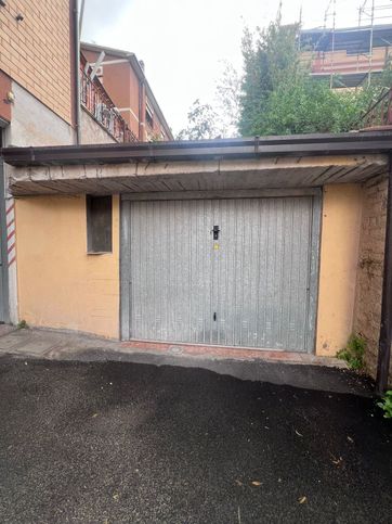 Garage/posto auto in residenziale in 