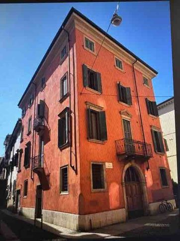 Appartamento in residenziale in Via Cadrega 10