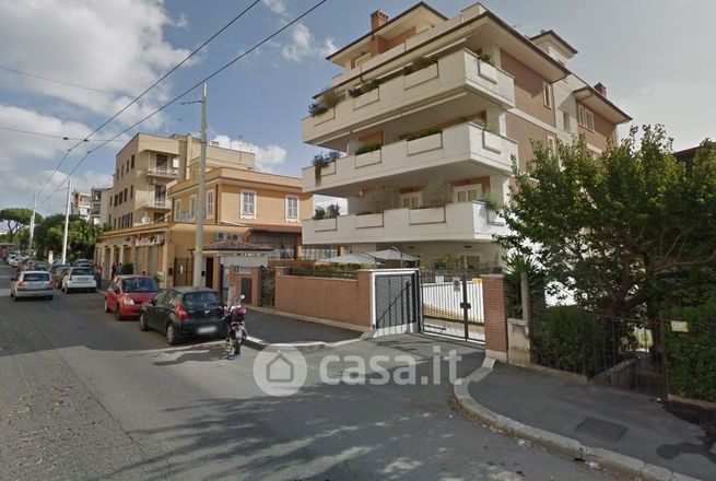 Garage/posto auto in residenziale in Via delle Vigne Nuove