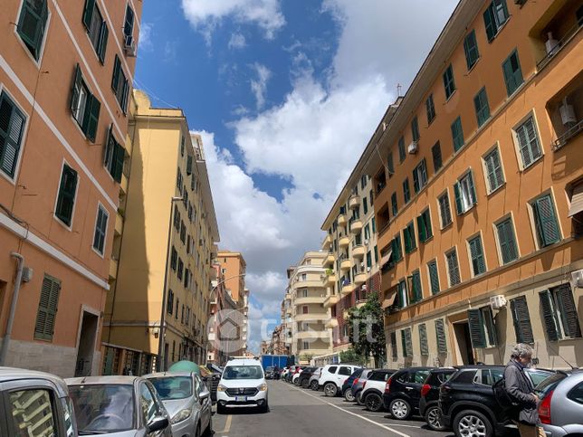 Ufficio in commerciale in Via Eurialo 20
