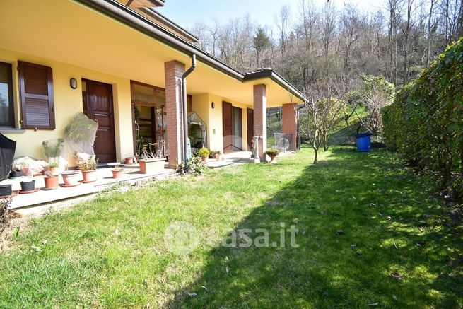 Villa in residenziale in Via Don Luigi Consigli 20