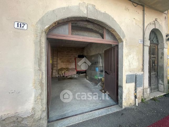 Box/posto auto in residenziale in Via Capodimonte