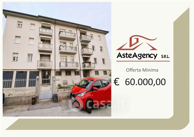 Appartamento in residenziale in Via Laipacco 11
