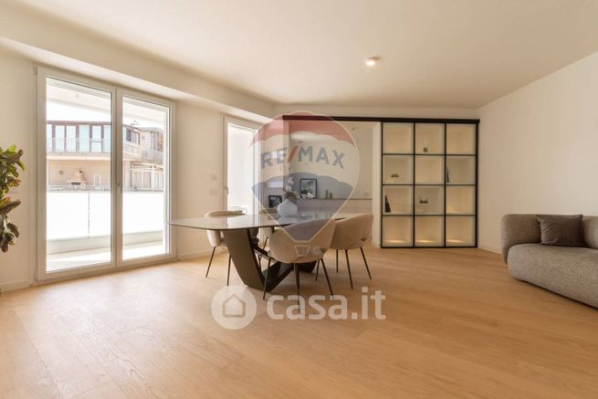 Appartamento in residenziale in Via della Pineta 209