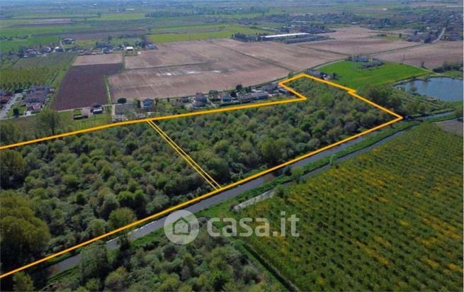 Terreno agricolo in commerciale in Via Santa Chiara