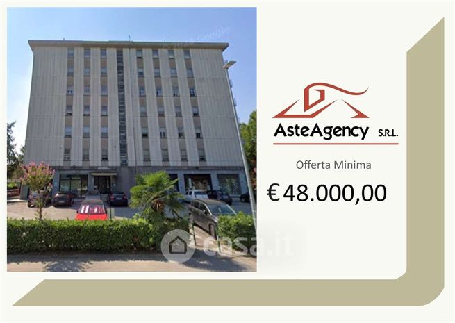 Appartamento in residenziale in Via Valmarana 55