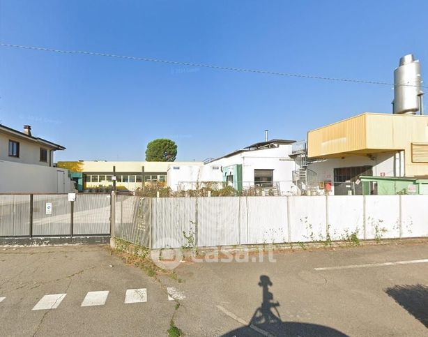 Capannone in commerciale in Via Nazionale dei Giovi