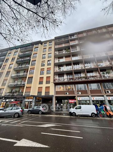 Box/posto auto in residenziale in Via Pietro Panzeri