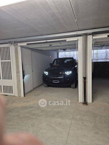 Box/posto auto in residenziale in Via degli Oleandri