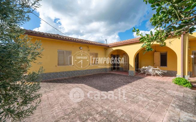 Casa indipendente in residenziale in Discesa Marina Mezzacampa 44