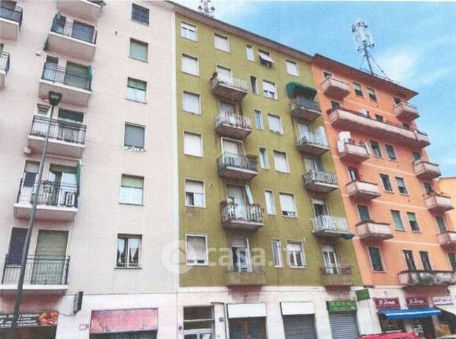 Appartamento in residenziale in Via Angelo Inganni 11