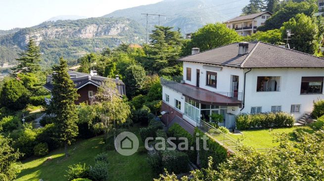 Villa in residenziale in Viale Zugna