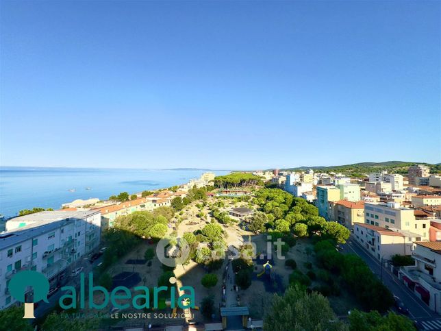 Appartamento in residenziale in Via Alessandro Manzoni 51