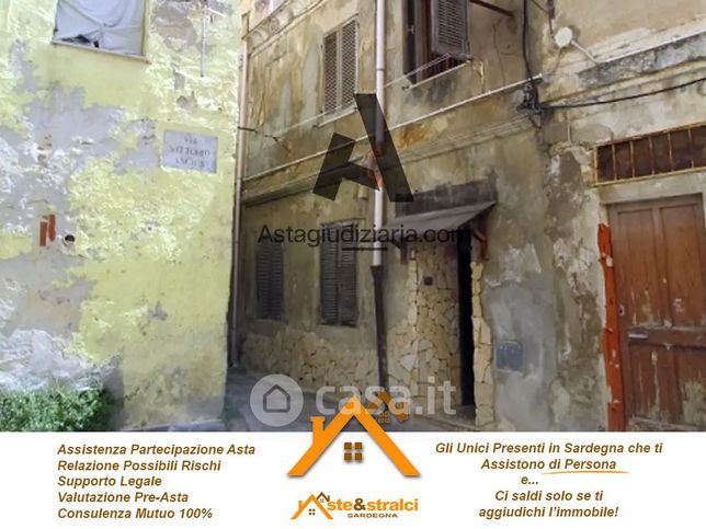Casa indipendente in residenziale in Via Alessio Fontana