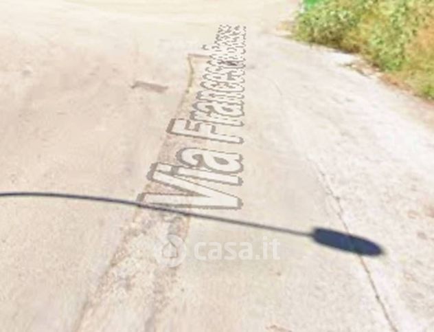 Box/posto auto in residenziale in Via Francesco Baracca 26
