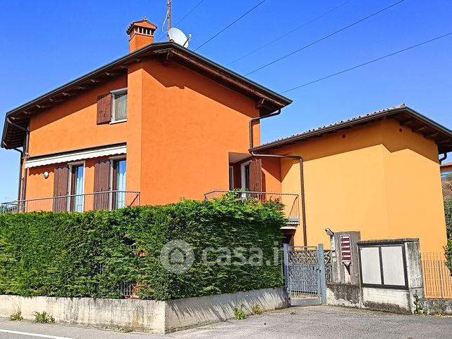 Appartamento in residenziale in Via Val di Sandra 7