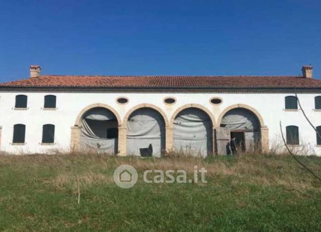 Rustico/casale in residenziale in Via Monte Berico