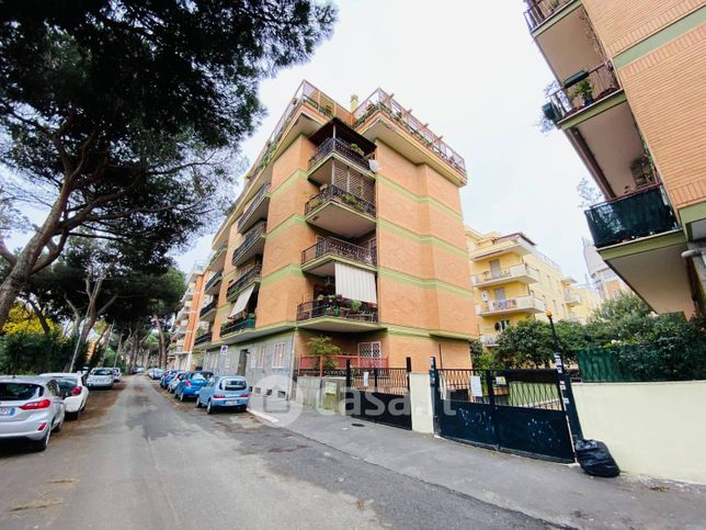 Appartamento in residenziale in Via Adolfo Gregoretti 10