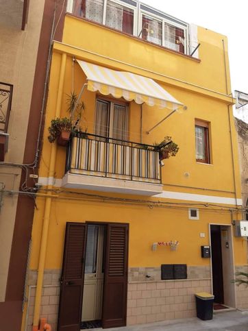 Casa indipendente in residenziale in Via Messina
