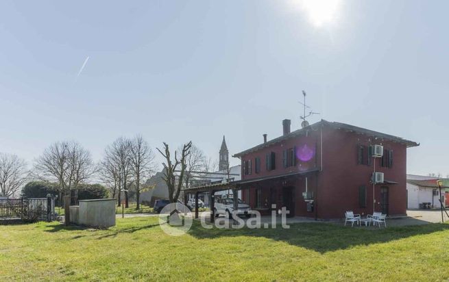 Casa indipendente in residenziale in Via Massumatico 3785