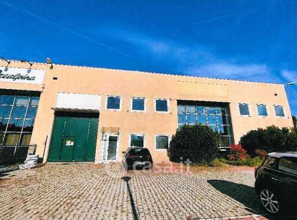 Capannone in commerciale in Via Monte Grappa 74 /8