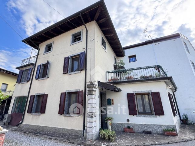 Rustico/casale in residenziale in Via Tiziano 6