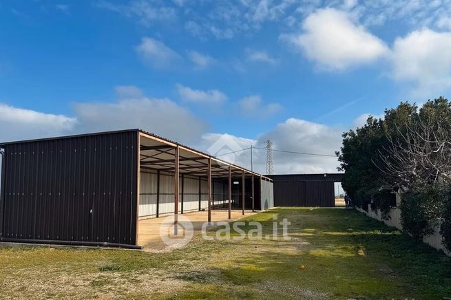 Box/posto auto in residenziale in Contrada Buccaro 13
