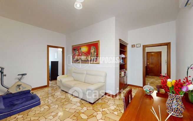 Appartamento in residenziale in Viale J. e R. Kennedy 15