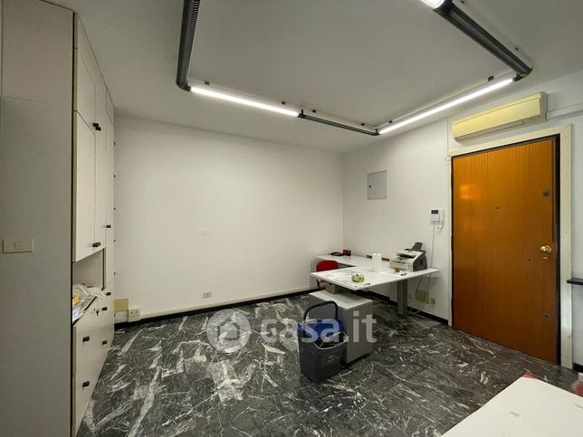 Ufficio in commerciale in Vicolo delle Acque