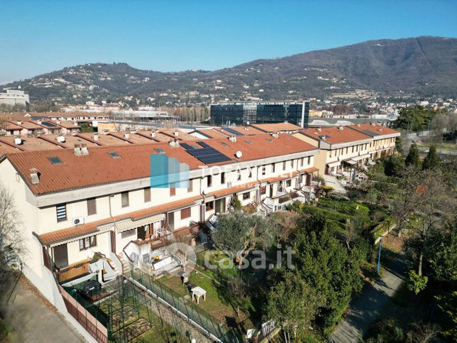 Villetta a schiera in residenziale in Via Andrea del Sarto