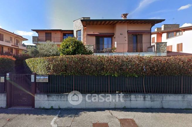 Appartamento in residenziale in Via Emilia Romagna 7