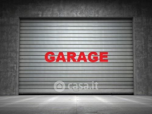 Box/posto auto in residenziale in Corso Torino 11