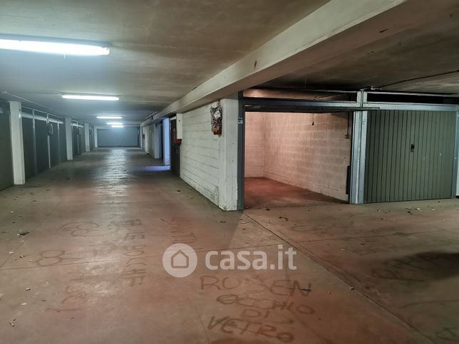 Garage/posto auto in residenziale in Via Giuseppe Berto 7