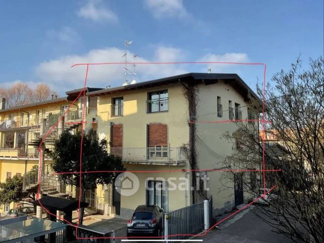 Box/posto auto in residenziale in Via Como