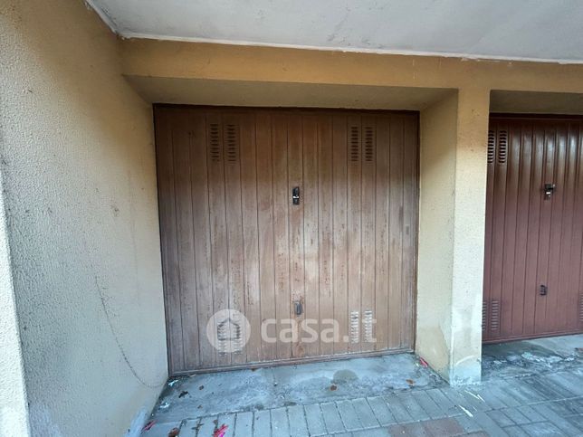 Garage/posto auto in residenziale in Via Emilia Piacentina 1