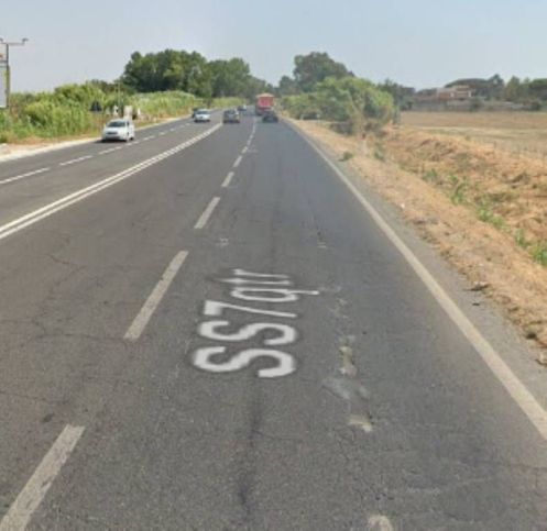 Terreno agricolo in commerciale in Via Domiziana