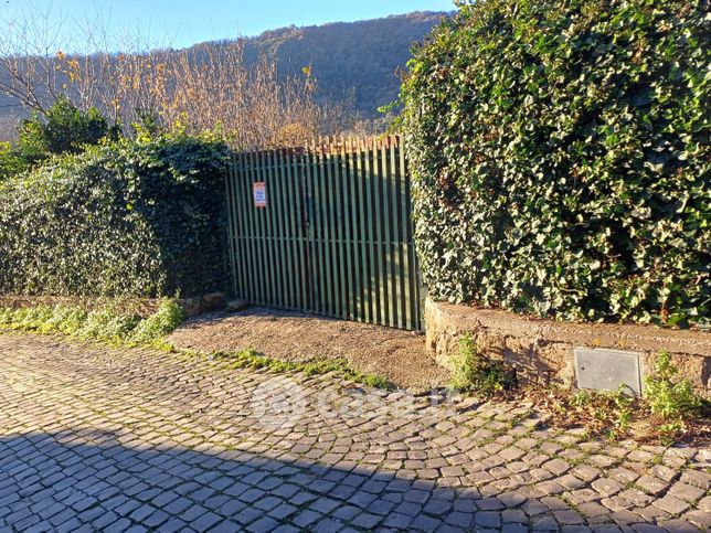 Terreno agricolo in commerciale in Via del Plebiscito