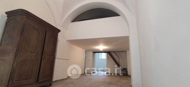 Capannone in commerciale in Via Caronda 53