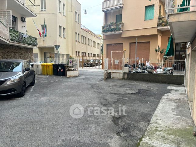 Garage/posto auto in residenziale in Via Stefano Castagnola 21