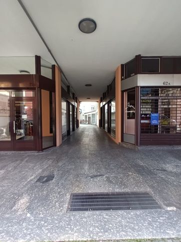 Box/posto auto in residenziale in Via Giuseppe Piazzi 68