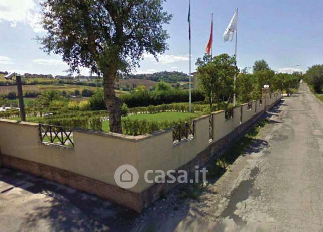Terreno edificabile in residenziale in Via Cura Mostrapiedi