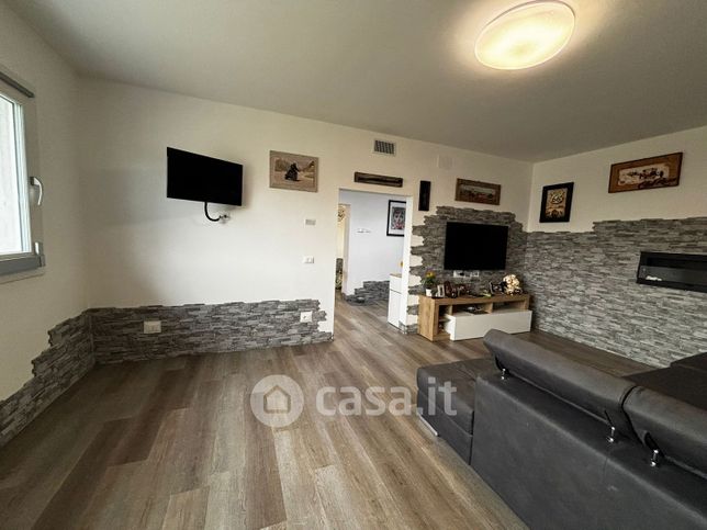 Casa bi/trifamiliare in residenziale in Via Euganea