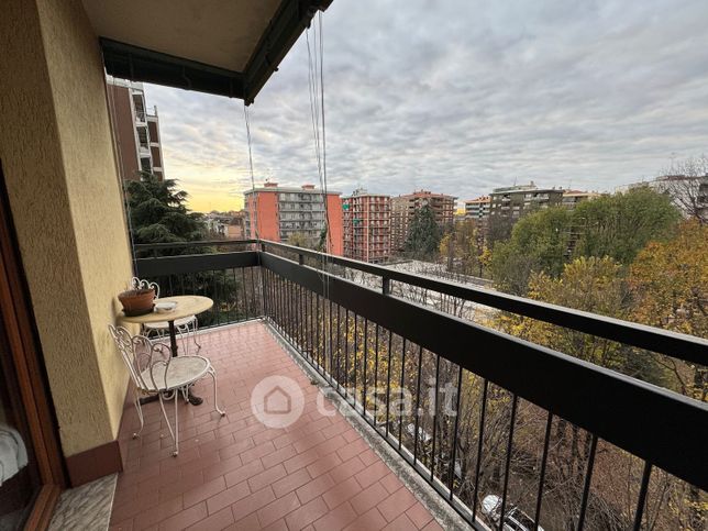 Appartamento in residenziale in Via S. Denis 140