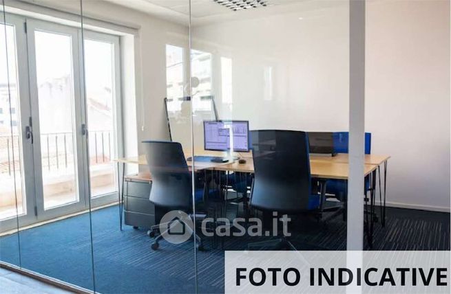 Ufficio in commerciale in Via XXV Aprile