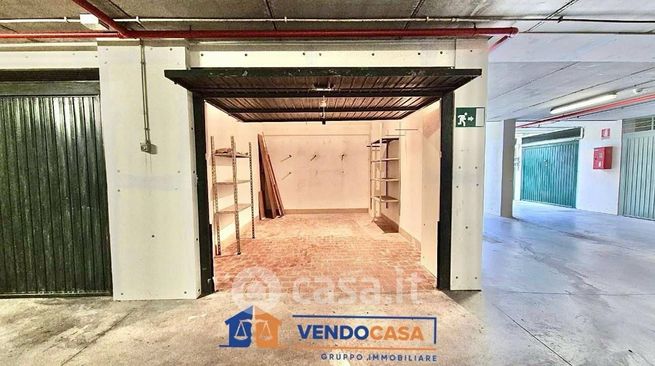 Box/posto auto in residenziale in Via Michelangelo