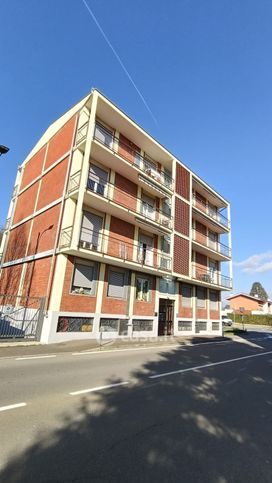 Appartamento in residenziale in Via Como 71